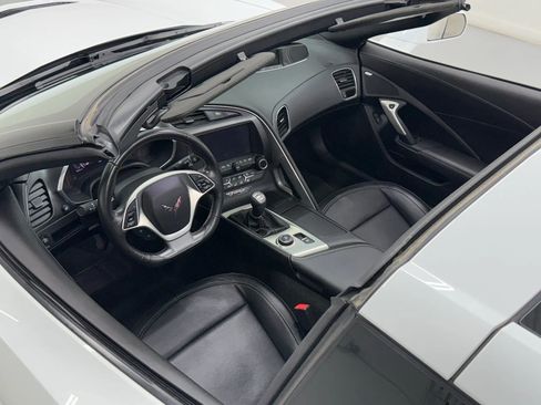 Used 2019 Chevrolet Corvette Stingray Coupe w/ 1LT image 14