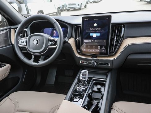 New 2027 Volvo XC60 B5 Plus AWD/4WD image 22