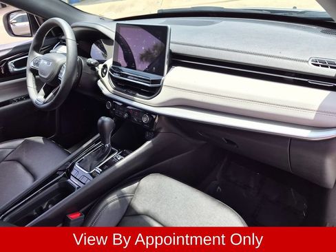 Used 2025 Jeep Compass Limited AWD/4WD image 32
