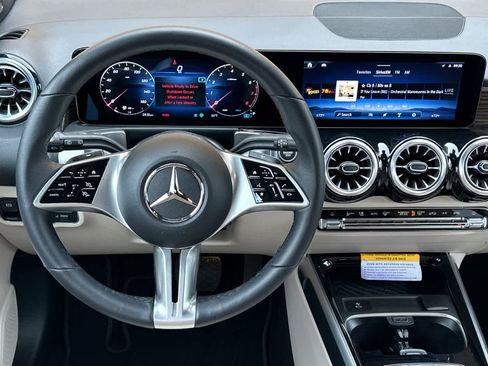 Certified 2025 Mercedes-Benz GLB 250 image 13