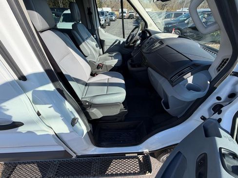 Used 2018 Ford Transit 150 XL image 32