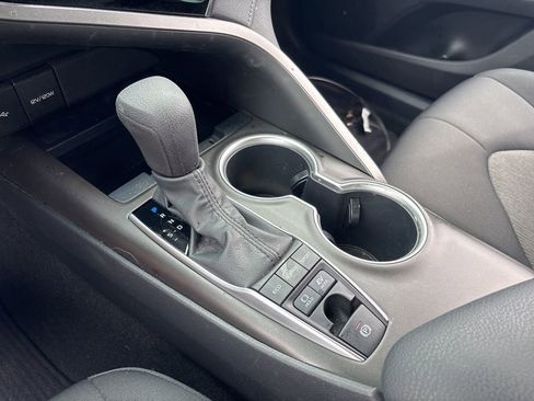 Used 2023 Toyota Camry LE image 9