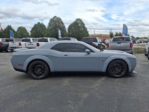 Used 2021 Dodge Challenger R/T Scat Pack image 9