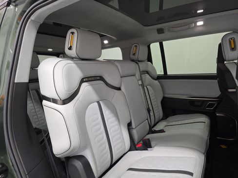 Used 2024 Rivian R1S Adventure AWD/4WD image 23