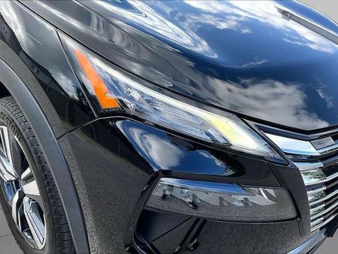 Certified 2024 Nissan Rogue SL FWD image 27