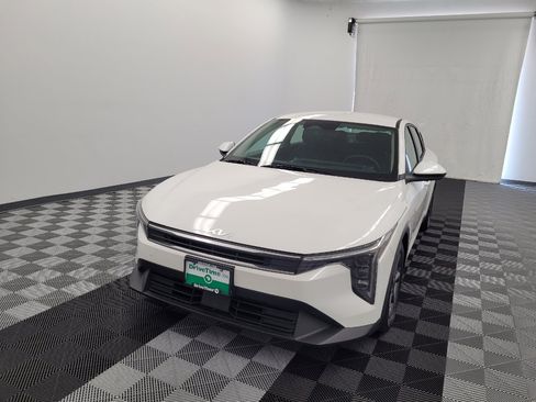 Used 2025 Kia K4 FWD image 15
