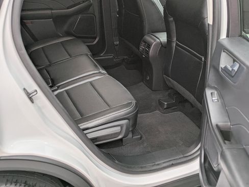 Used 2022 Ford Escape SEL image 21