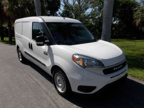 Used 2022 RAM ProMaster City Tradesman FWD image 3