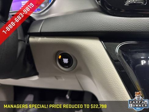 Used 2023 Chrysler Pacifica Touring-L FWD image 21