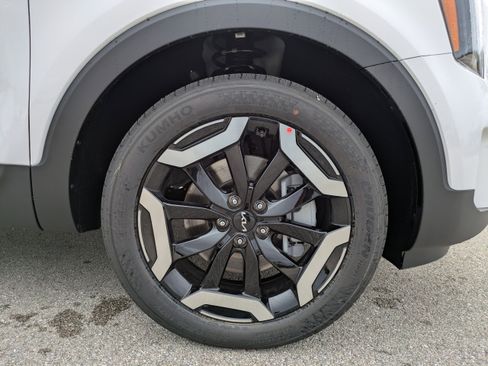 New 2025 Kia Telluride S image 11