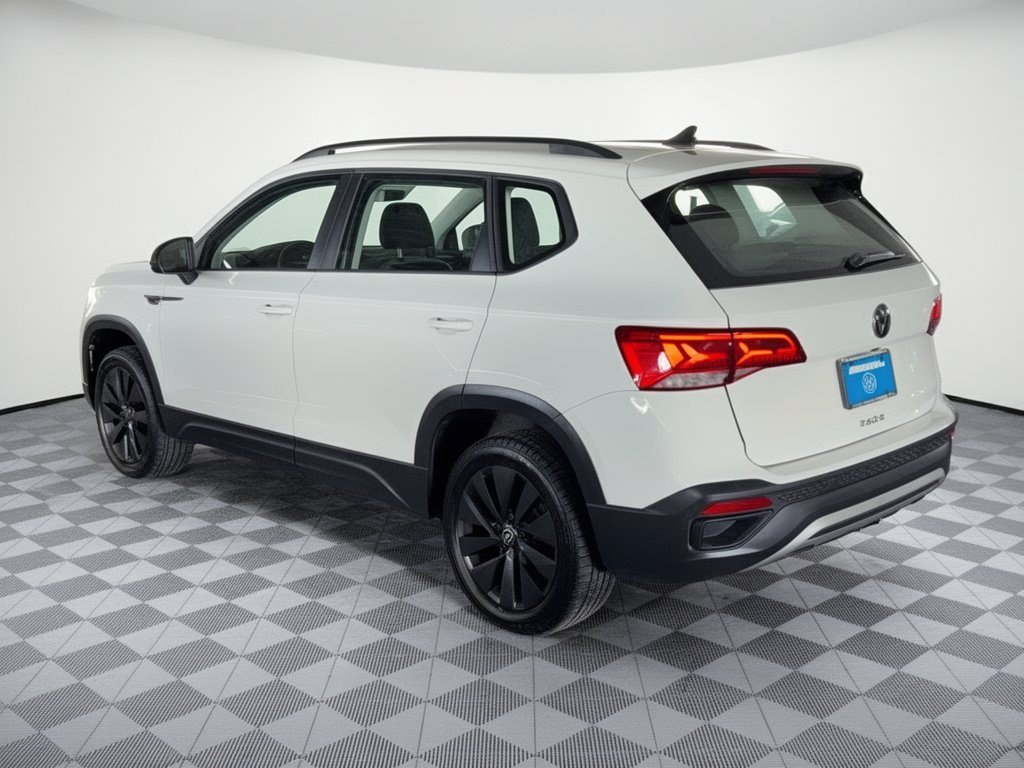 Used 2023 Volkswagen Taos S FWD image 3