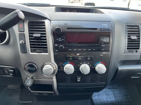 Used 2013 Toyota Tundra 4x4 CrewMax w/ Tow Pkg image 20