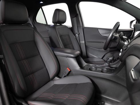Used 2022 Chevrolet Equinox RS w/ Infotainment Package AWD/4WD image 28