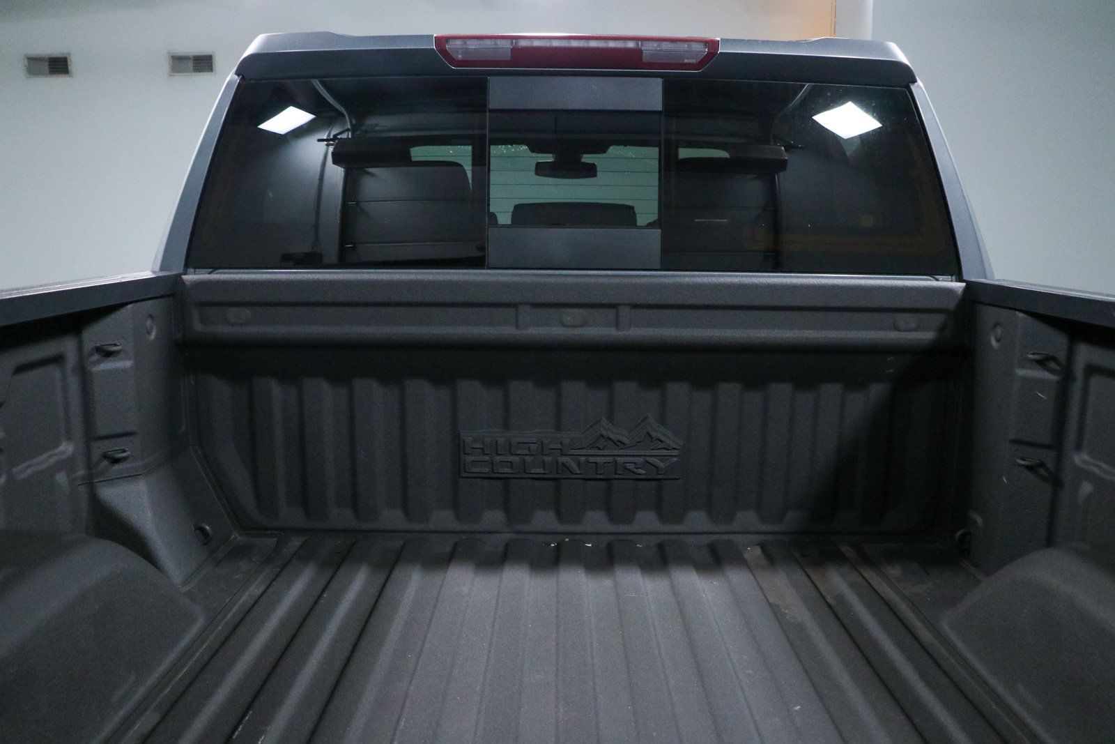 Used 2020 Chevrolet Silverado 1500 High Country AWD/4WD image 32