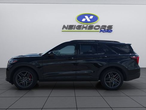 Used 2025 Ford Explorer ST w/ Sun And Sound Package AWD/4WD image 3