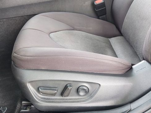 Used 2019 Toyota Camry LE image 22