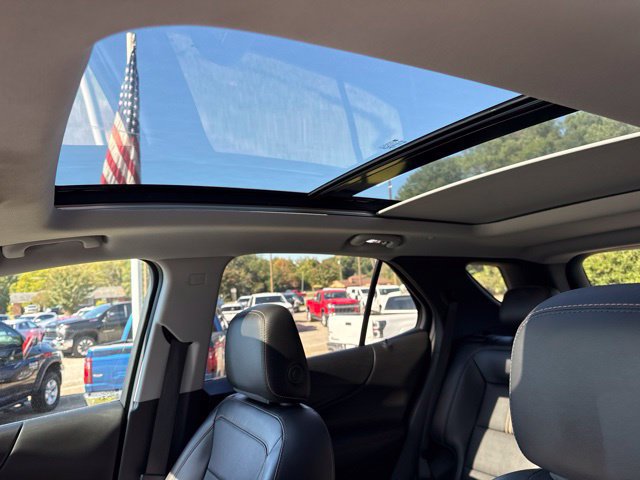 Used 2022 Chevrolet Equinox Premier FWD image 13