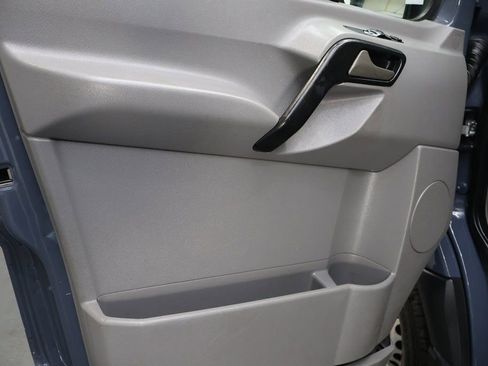 Used 2018 Mercedes-Benz Sprinter 2500 image 14