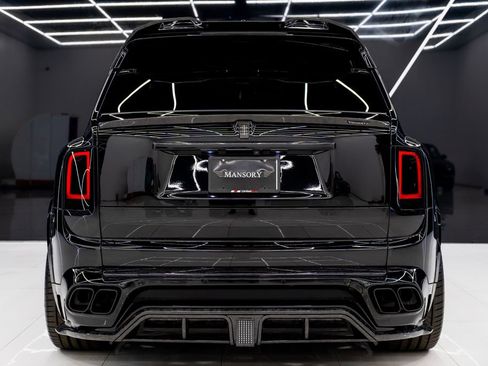 Used 2023 Rolls-Royce Cullinan image 13