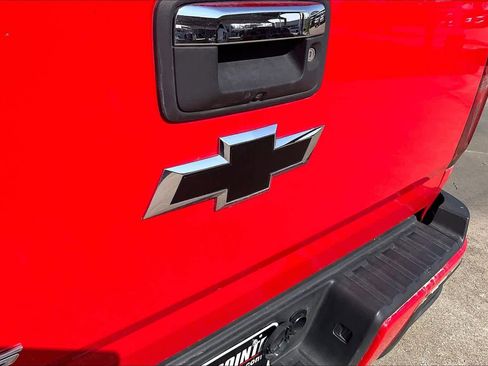 Used 2017 Chevrolet Colorado Z71 image 30