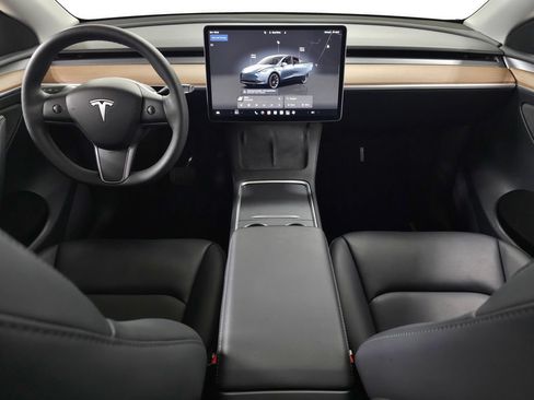Used 2024 Tesla Model Y Long Range AWD/4WD image 14
