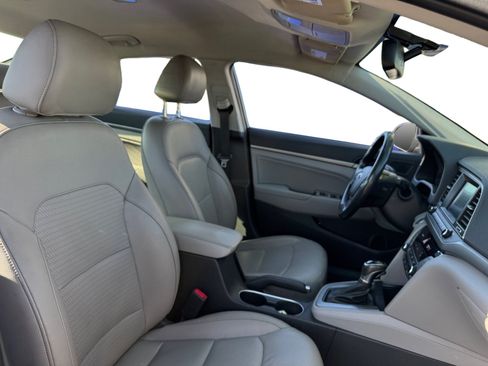 Used 2017 Hyundai Elantra Limited FWD image 14