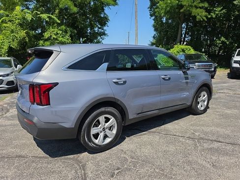 Used 2021 Kia Sorento LX FWD image 5