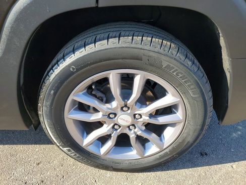 Certified 2022 GMC Terrain SLT image 33