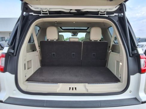 Used 2019 Lincoln Navigator L Reserve AWD/4WD image 9