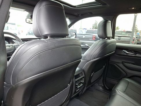 Used 2023 Jeep Grand Cherokee Altitude image 21