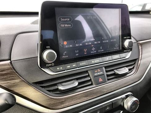 Certified 2024 Nissan Altima 2.5 SV image 16