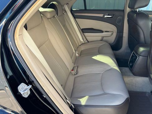 Used 2013 Chrysler 300 C Luxury Series w/ Harman Kardon Audio Group image 34