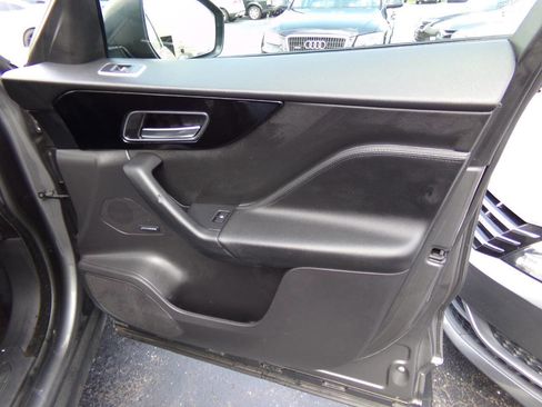 Used 2018 Jaguar F-PACE Premium AWD/4WD image 42