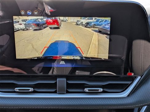 Used 2025 Chevrolet Equinox LT image 18