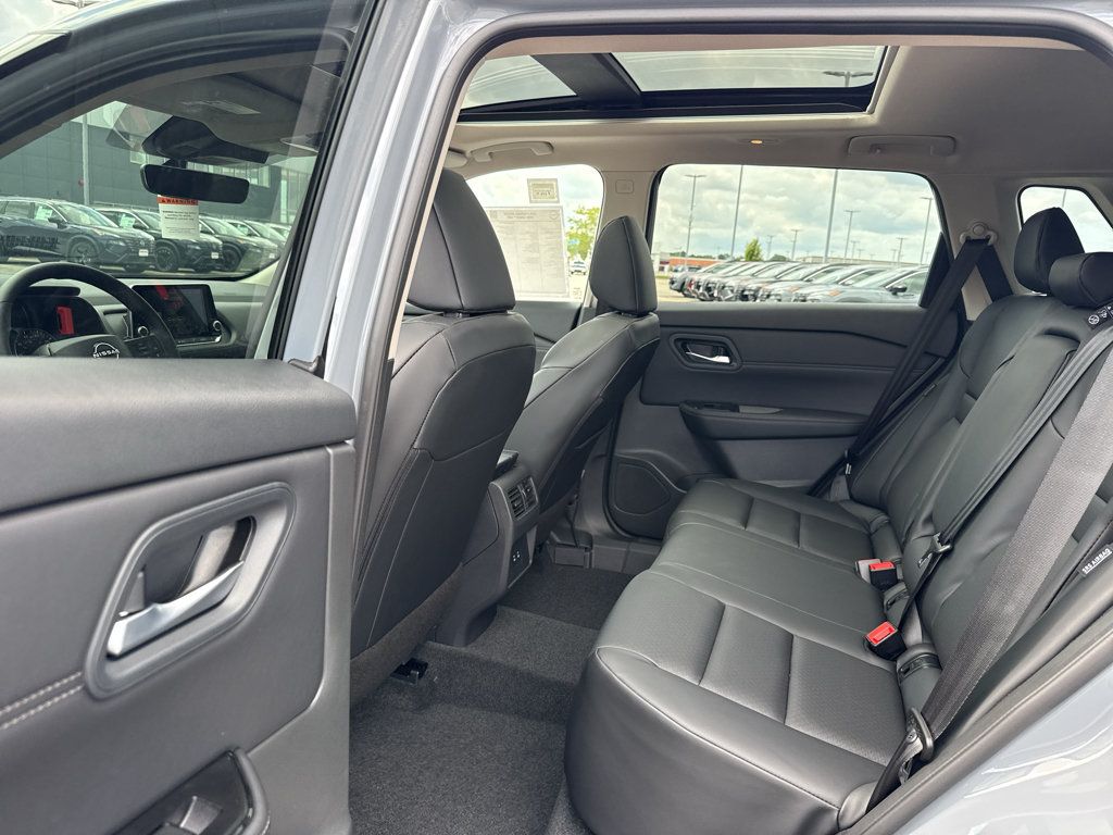 New 2026 Nissan Rogue Dark Armor AWD/4WD image 30
