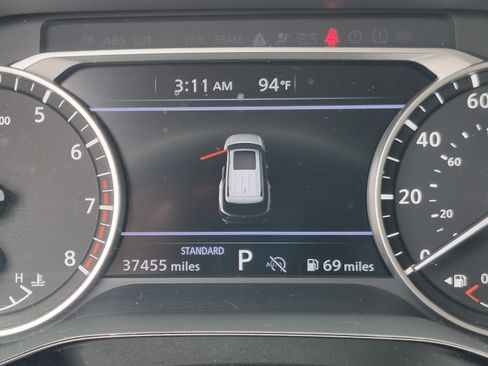 Used 2025 Nissan Pathfinder SV FWD image 43