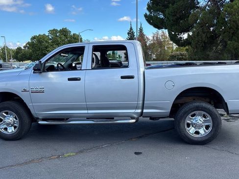 Used 2015 RAM 2500 Tradesman w/ Chrome Appearance Group AWD/4WD image 4