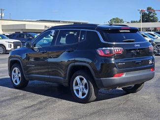 Used 2024 Jeep Compass Latitude video 4