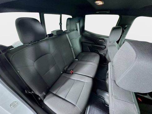 Used 2025 Chevrolet Colorado LT image 28