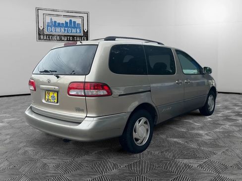 Used 2002 Toyota Sienna XLE FWD image 5