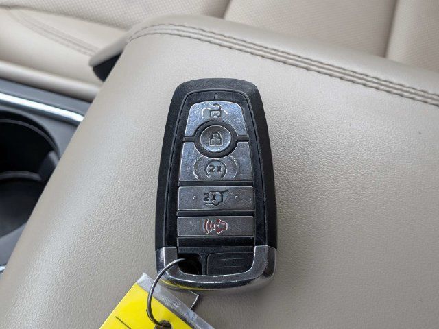 Used 2020 Lincoln Corsair Reserve FWD image 31