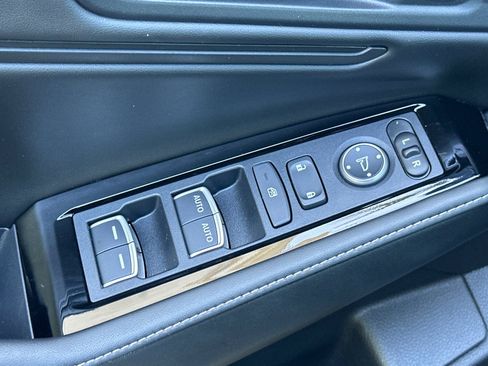 Used 2025 Honda Accord Touring image 12