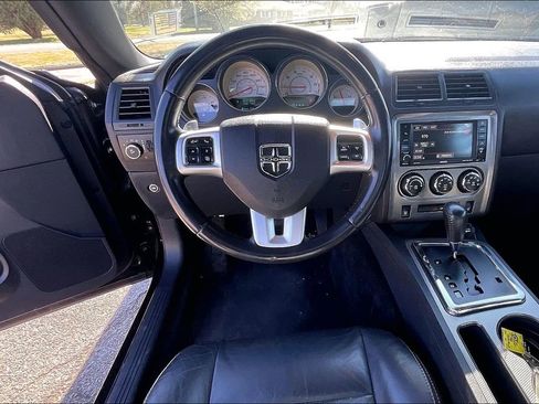 Used 2013 Dodge Challenger R/T image 5