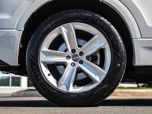 Used 2019 Audi Q8 Premium w/ Convenience Package AWD/4WD image 15