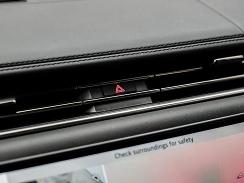 Used 2024 Land Rover Range Rover SE image 56