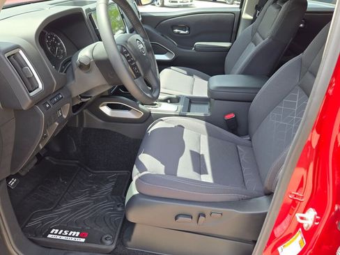 Used 2025 Nissan Frontier SV w/ SV Convenience Package AWD/4WD image 18