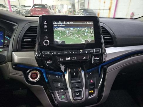 Used 2024 Honda Odyssey Touring image 16