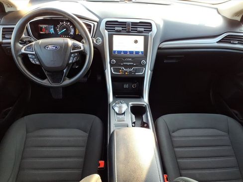 Certified 2019 Ford Fusion SE image 9