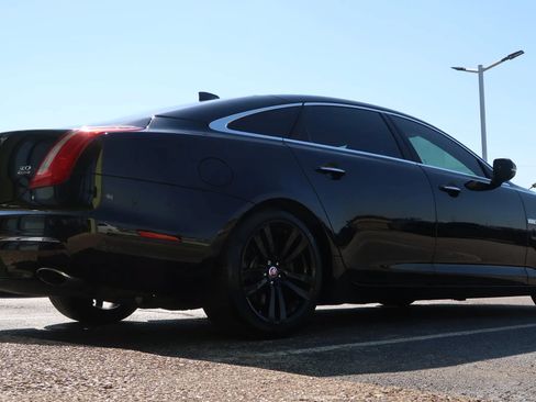 Used 2017 Jaguar XJ L Portfolio AWD/4WD image 14