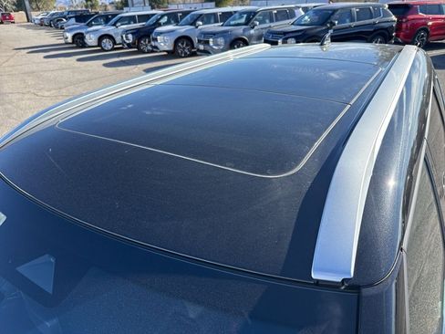 New 2026 Mitsubishi Outlander SEL image 9